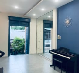Bán nhà 4 tầng đường 60 Thảo Điền ( dt 6m x16m, xe hơi vào tận sân nhà, hướng Tây Nam ) Liên hệ 0949003009