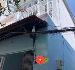 Mặt tiền Căn gốc Hẻm Ngang gần  3m 2tầng  đúc bê tông Quận 4 giá 2,5 tỷ