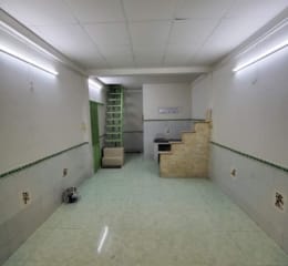 Mặt tiền hẻm căn gốc 2 mặt tiền nhà đẹp đúc bê tông 2 tầng giá hơn 3,5 tỷ Quận 4