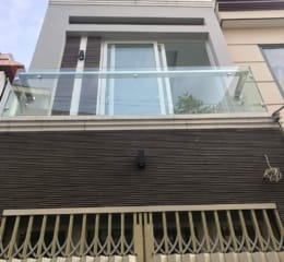 Hẻm Xe Tải cách Mặt Tiền  25 m Nhà mới đúc bê tông giá hơn 4 tỷ Quận 4