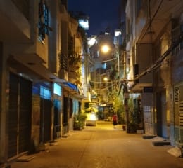 Mặt tiền đường Nhựa đường   số nhà đúc mới 3 tầng có hơn 200triệu m2 quận 4