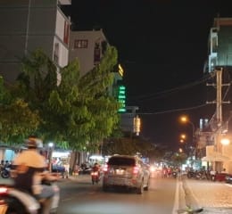 Hẻm xe hơi  cách Mặt Tiền lâm Văn Bền 100 m nhà mới 2 tầng có 2 tỷ hơn quận 7