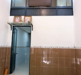 Hẻm cách Mặt Tiền  Khánh Hội 50m nhà mới diện tích 38m2 có 100 triệu m quận 4