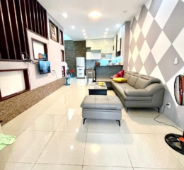 Cực Hot, Nhà Hiệp Bình Phước, Thủ Đức, Xe Hơi Ngủ Trong Sân, DT 116M2, Giá Chỉ Nhỉnh 6 Tỷ, TL Mạnh