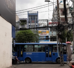 NHÀ HXH, VÀI MÉT RA MẶT TIỀN TRƯỜNG CHINH, 56 m2, chỉ 7.5 tỷ.