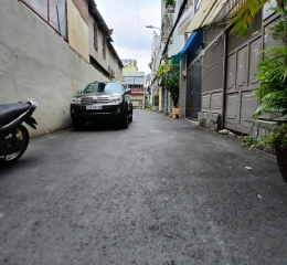 Nhà HXH 7 chổ, 2 Tầng, Huỳnh Văn Bánh, 60 M2, chỉ 11 tỷ.