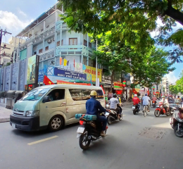 Bán Nhà vị trí HOT HXH, NGANG 8M, BTCT 4 Tầng, Phạm Văn Hai, Tân Bình, 35m2, 8.48 Tỷ.