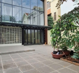 Cho thuê biệt thự cao cấp 2 mặt tiền khu Văn Minh Q2, diện tích 10x20m, giá thuê 70 triệu, kết nối giao thông thuận tiện (0989373766)