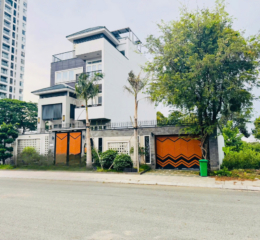 Lô đất nằm trong khu biệt thự Thủ Thiêm Villa Q2 với diện tích 10x23m đang được chính chủ chào bán nhanh cho khách thiện chí